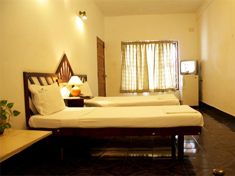 Raja Hotel Kovalam Buitenkant foto